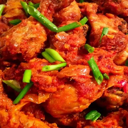 Chicken in Tomato/ Pepper Mix